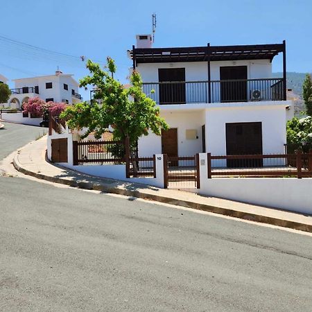 Seaclusion Vacation Villa Pomos Eksteriør bilde