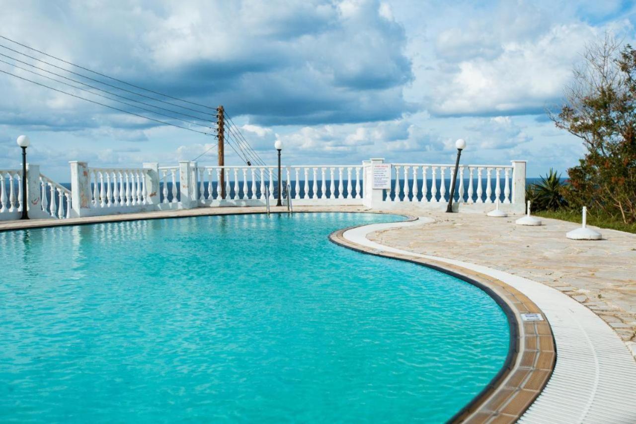 Seaclusion Vacation Villa Pomos Eksteriør bilde