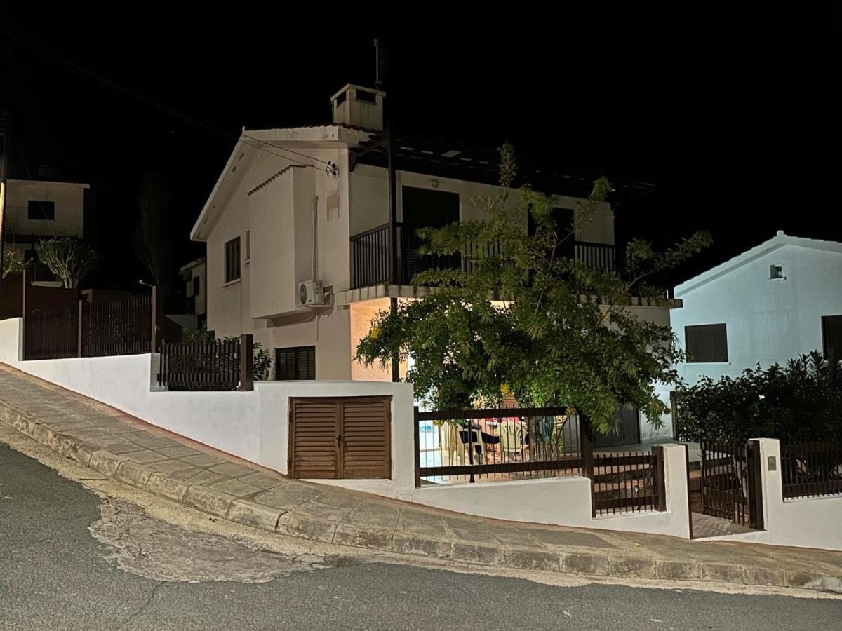 Seaclusion Vacation Villa Pomos Eksteriør bilde