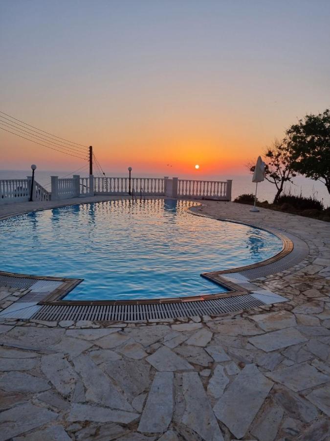 Seaclusion Vacation Villa Pomos Eksteriør bilde