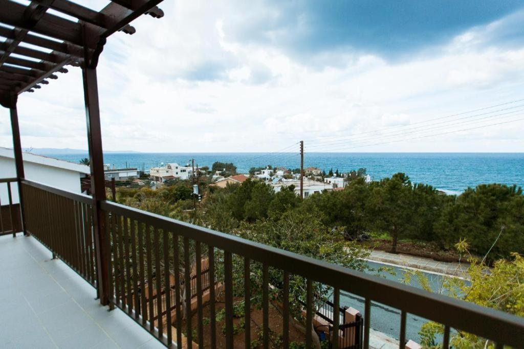 Seaclusion Vacation Villa Pomos Eksteriør bilde